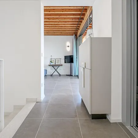 Mirtina Villa *