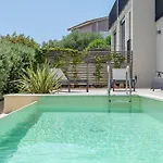Villa Mirtina - By And Service